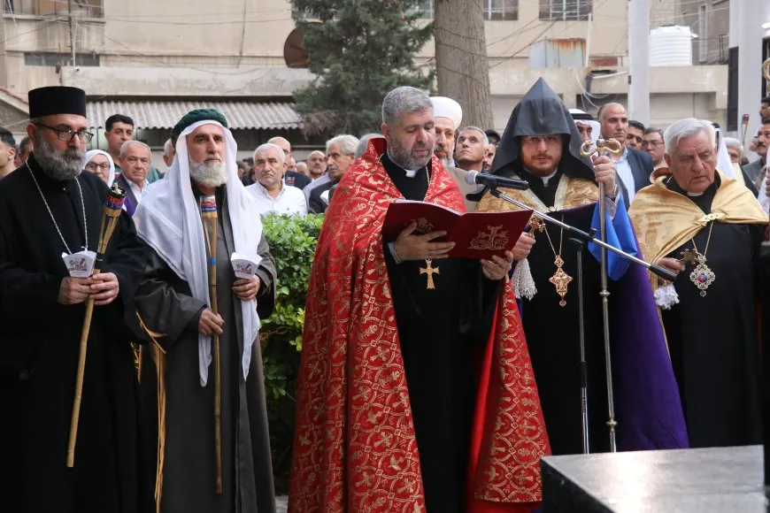 Bi çalakiyeke girseyî qurbaniyên komkujiya Ermenan bi bîr anîn