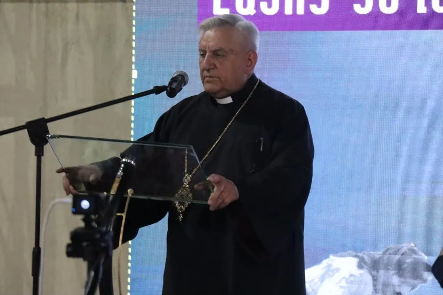 Bi çalakiyeke girseyî qurbaniyên komkujiya Ermenan bi bîr anîn