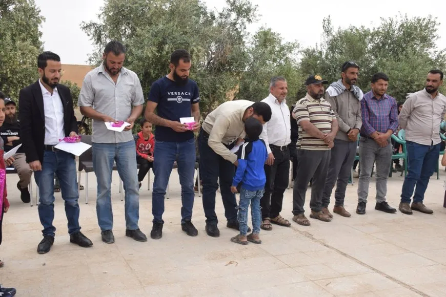 Navenda Perwerdeyê ya Şedadê mamosta û şagirt xelat kirin