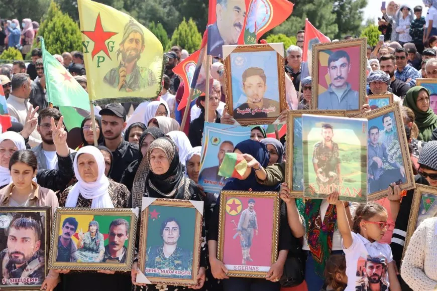 Şehîdên Qereçoxê li cihê êrişê hatin bibîranîn