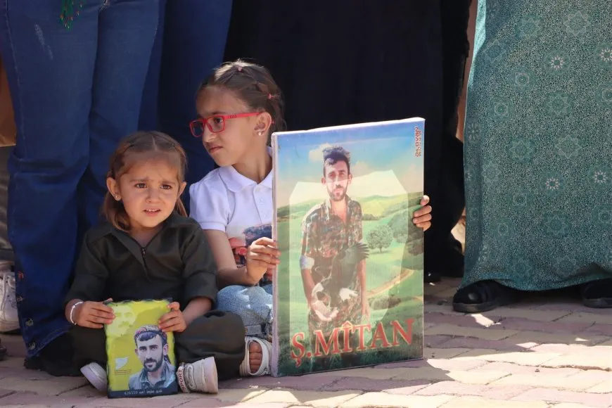 Şehîdên Qereçoxê li cihê êrişê hatin bibîranîn