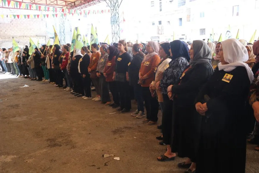 Şêniyên Helebê sersaxî dan malbatên şehîdan Mezlûm û Gîvara