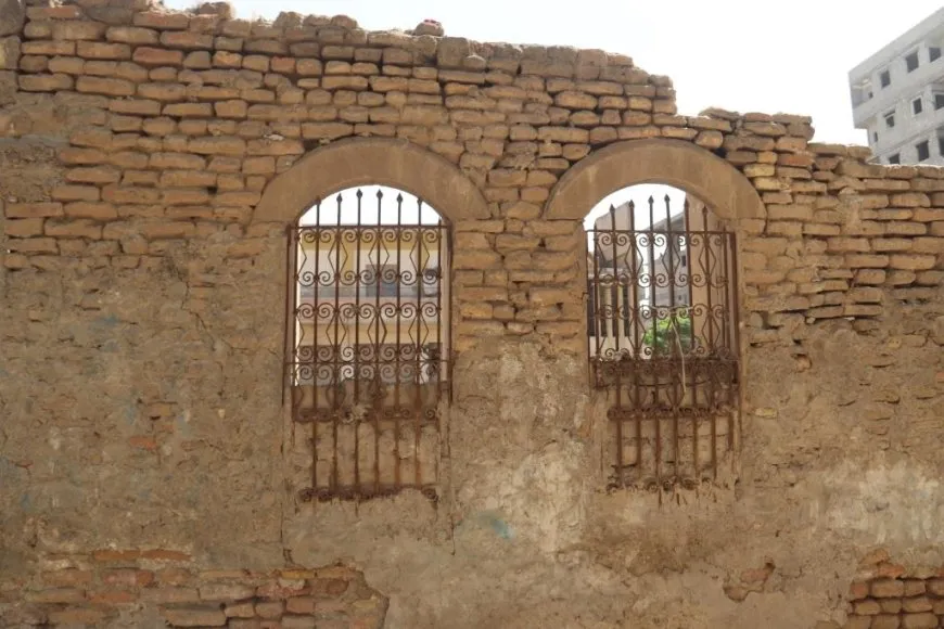 Deriyên darîn; sembola dîroka kevnar a bazara Reqayê