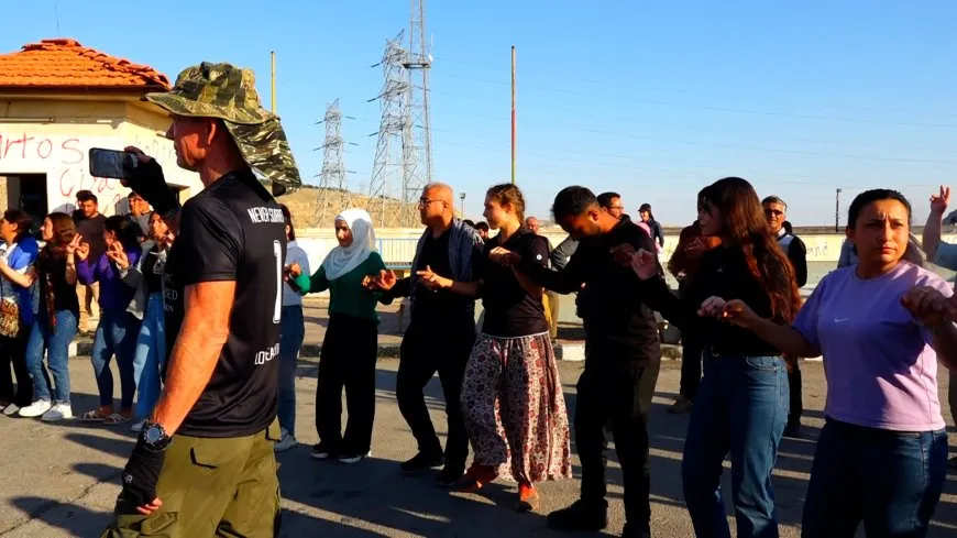 Şandeya "Free Burma Rangers" tev li çalakiyên Tişrînê bû