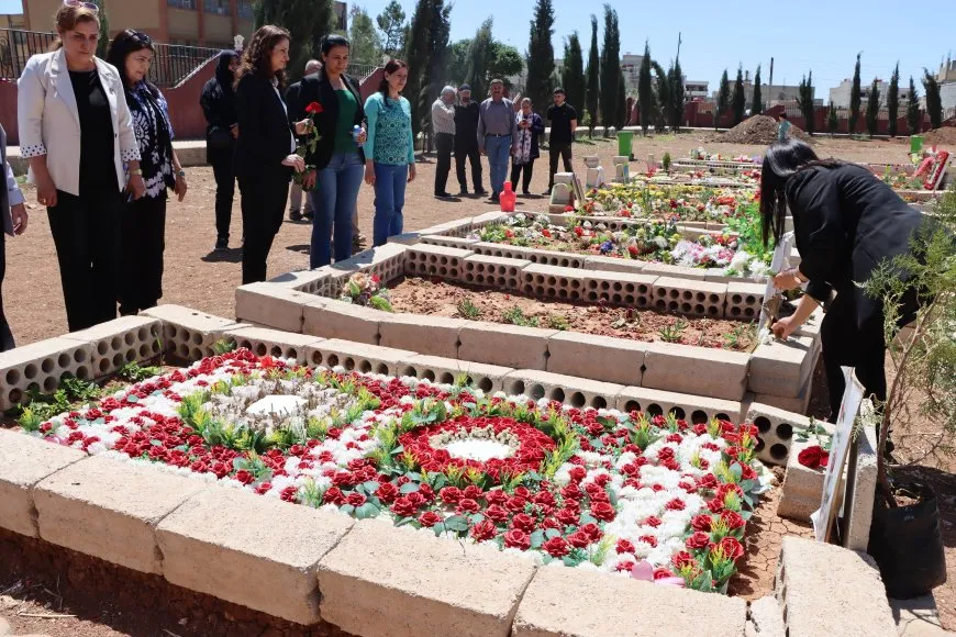 KNK'ê bi partiyên siyasî re girîngiya Konferansa Yekrêziya Kurdî nîqaş kir