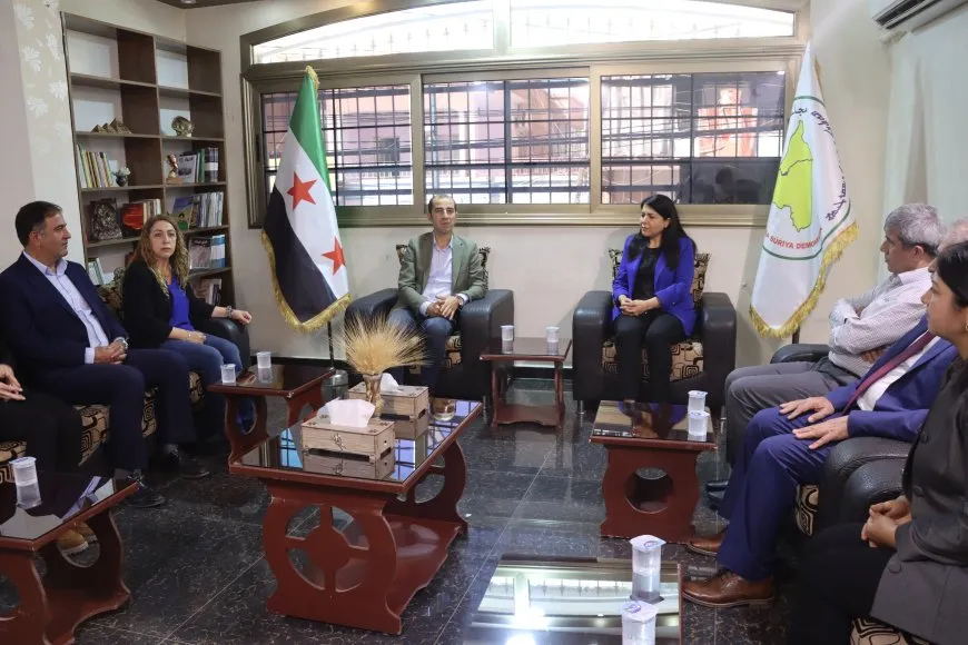 Şandeya DEM Partî û DBP’ê serdana MSD`ê kir