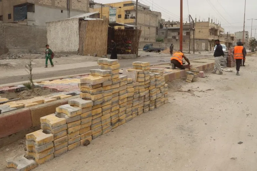 Ji bo pêşxistina binesaziyê proje û xebatên xizmetguzariyê li Reqayê