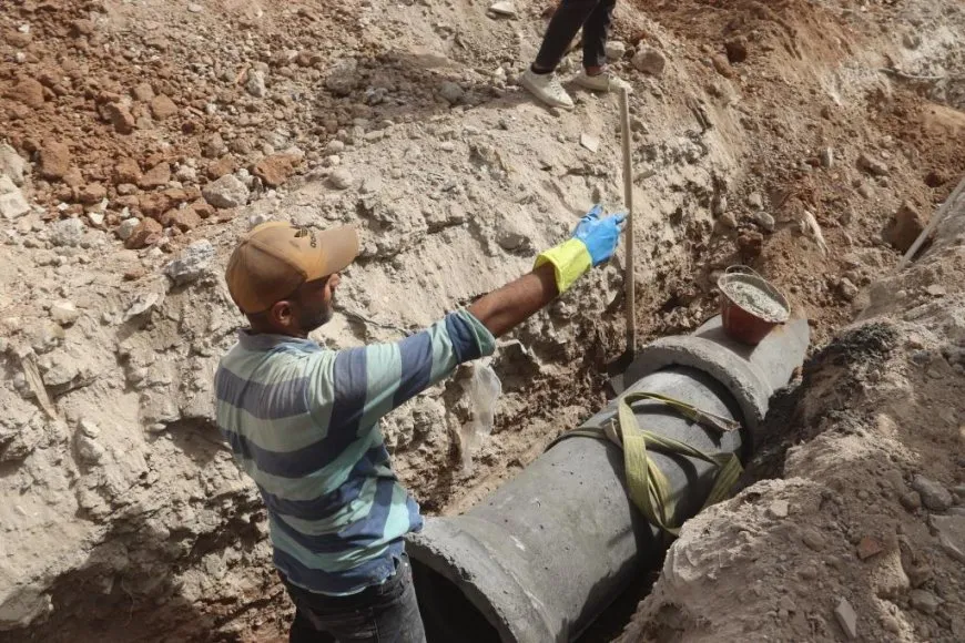 Ji bo pêşxistina binesaziyê proje û xebatên xizmetguzariyê li Reqayê