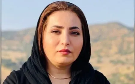 Rejîma Îranê mamostaya Kurd ji kar dûrxist