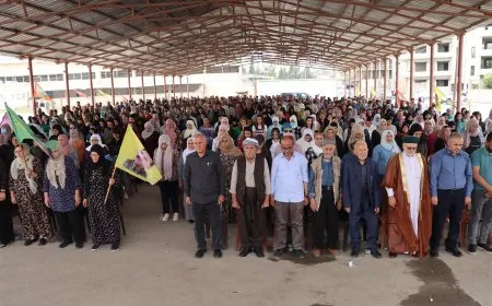 ‛Onder ji bo gelan sembola aştiyê bû’