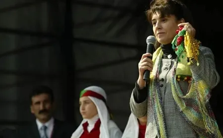 Leyla Zana: Serdema nû berpirsiyariyên nû li ser her kesî ferz dike