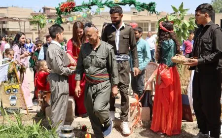 Xwendekar û mamosteyan Cejna Zimanê Kurdî pîroz kir