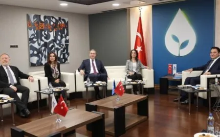 Hevdîtina navbera DEM Partî û DEVA nêzî saetekî  dewam kir