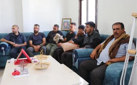 Gaziyên şer şehîdên Gulanê bi bîr anîn