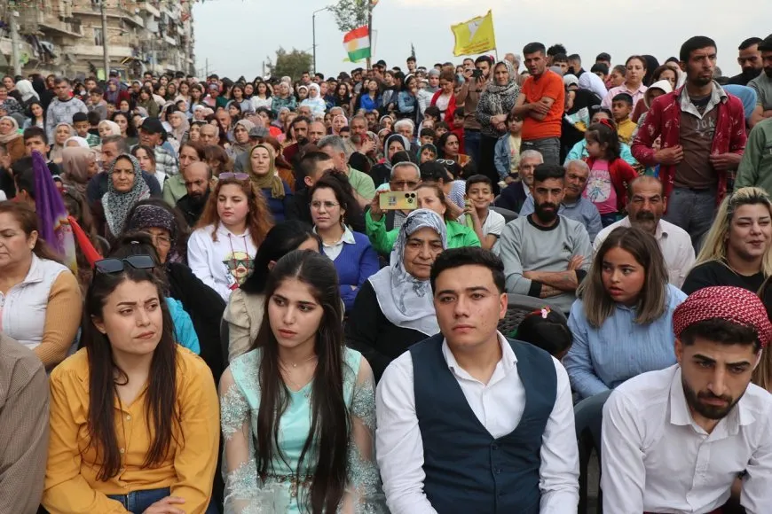 'Şaristanî bi zendên karkeran tên avakirin'