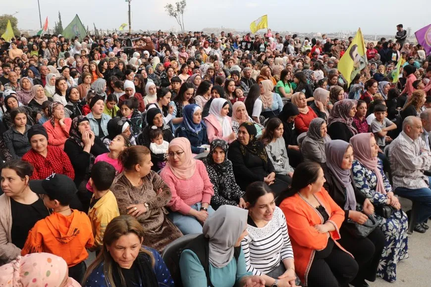 'Şaristanî bi zendên karkeran tên avakirin'