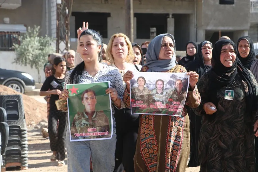 ‛Bi saya şehîdan destkeftiyên Şoreşa Rojava parastî ne’
