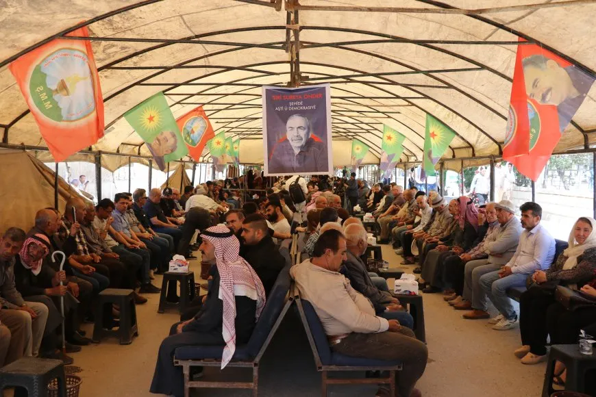 Li Qamişloyê ji bo Sirri Sureyya Onder şîn hate danîn
