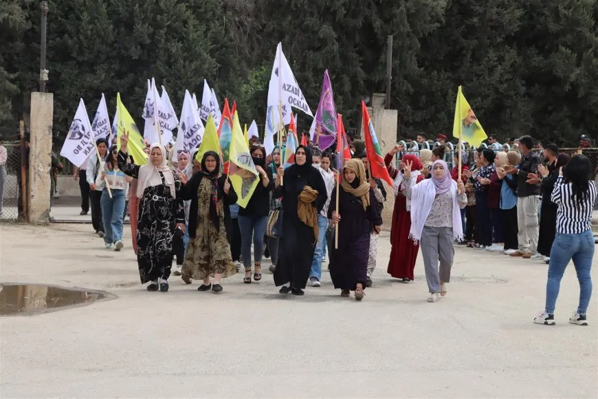 ‛Onder ji bo gelan sembola aştiyê bû’