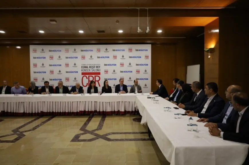 Şîna Sirri Sureyya Onder dest pê kir
