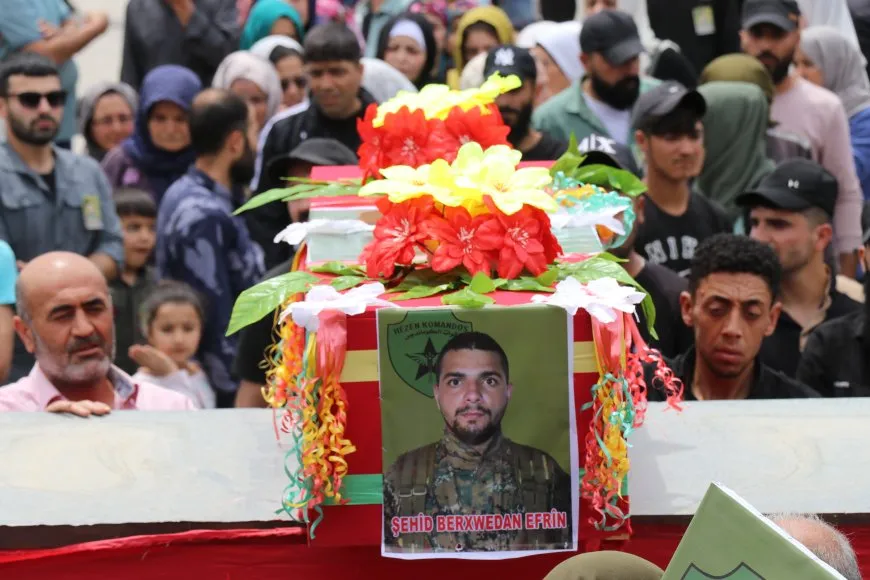 Şehîd Berxwedan Efrîn hat oxirkirin 