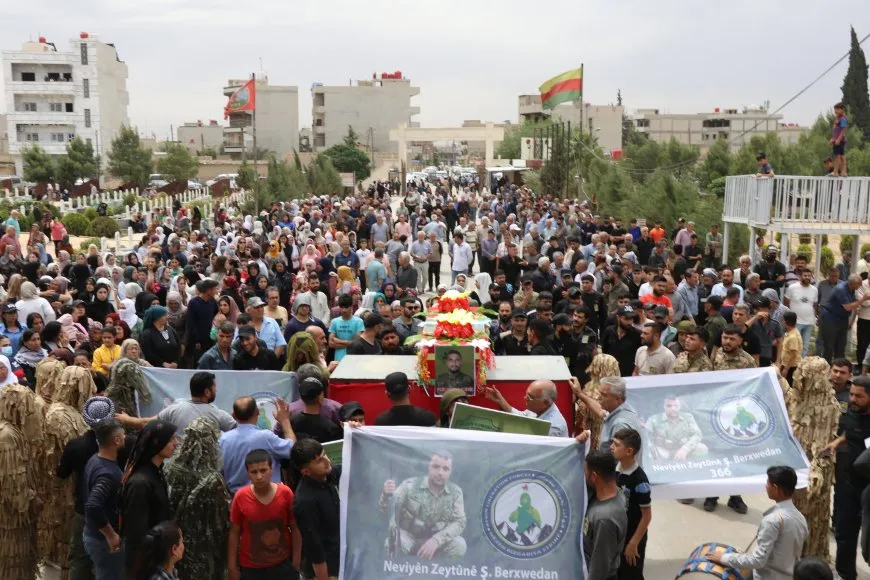 Şehîd Berxwedan Efrîn hat oxirkirin 