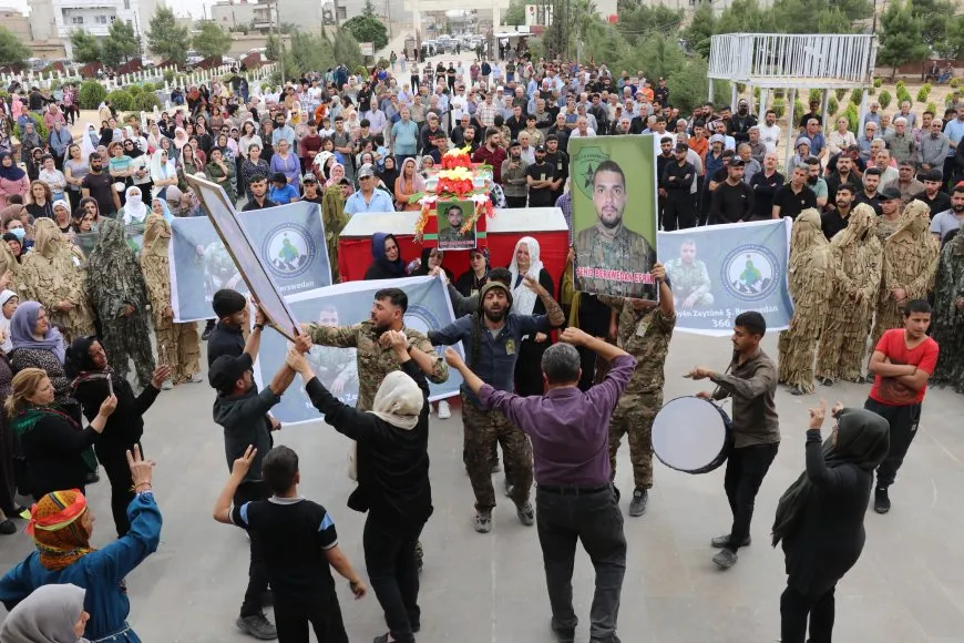 Şehîd Berxwedan Efrîn hat oxirkirin 