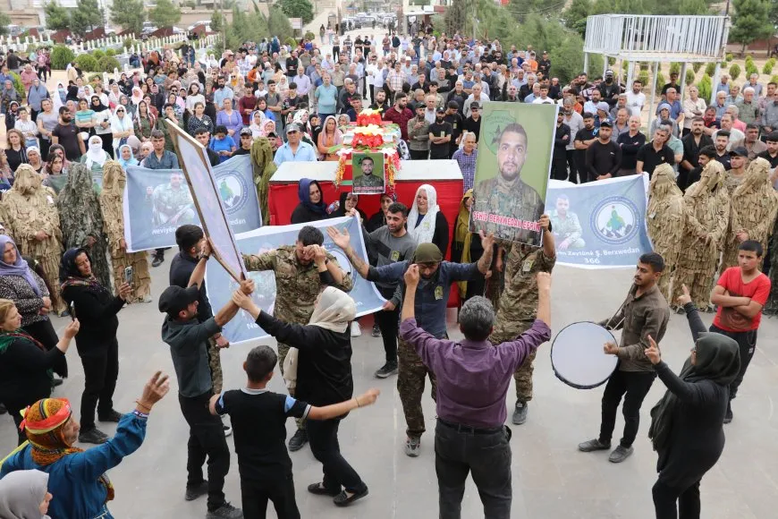 Şehîd Berxwedan Efrîn hat oxirkirin 