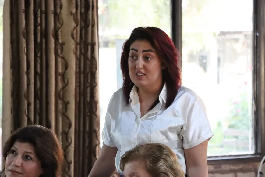 Têkildarî rewşa jinên Sûriyeyê û astengiyên pê re rû bi rû ne semîner