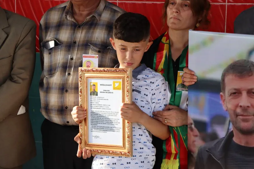Şêniyên Qamişlo cenazeyê Şervanê QSD'ê Ceger Gulo oxir kirin