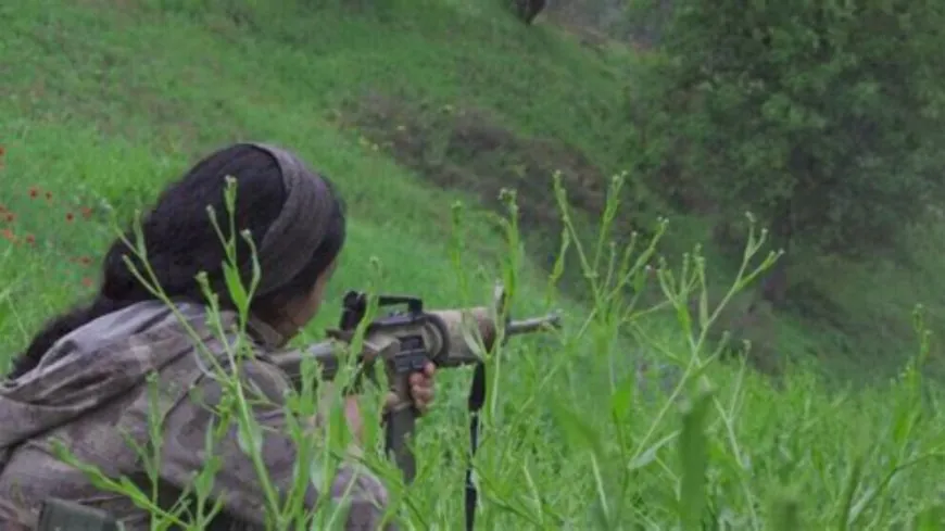 Artêşa Tirk a dagirker êrîş dike, gerîla xwe diparêze