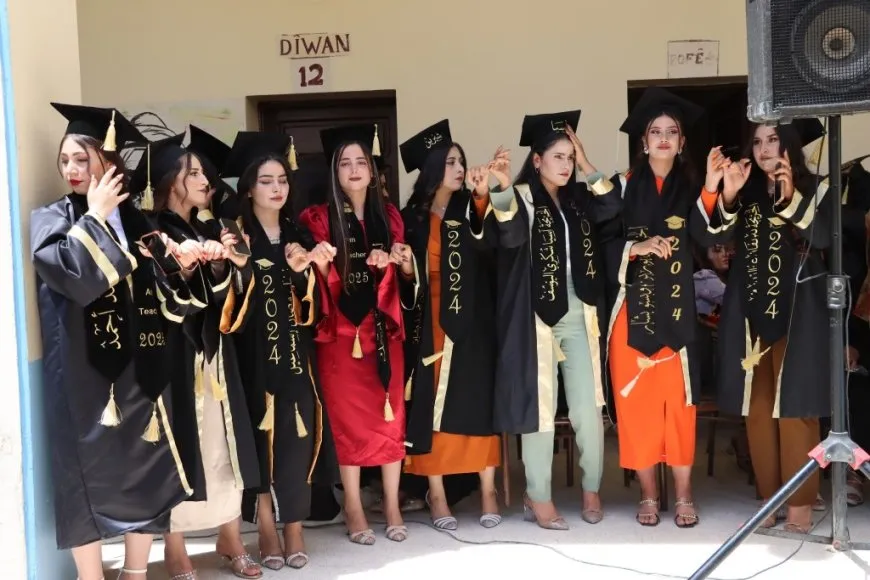 Ji bo 15’ê Gulanê û derçûna xwendekaran çalakî