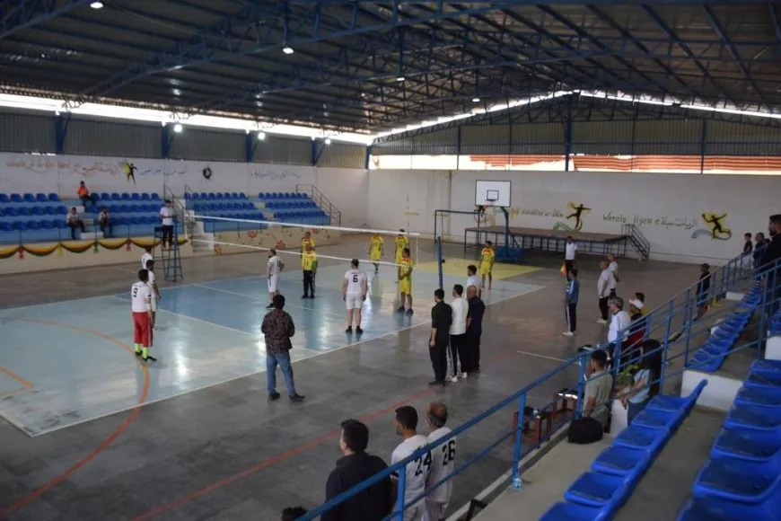Li Kobanê lîga voleybolê dest pê kir