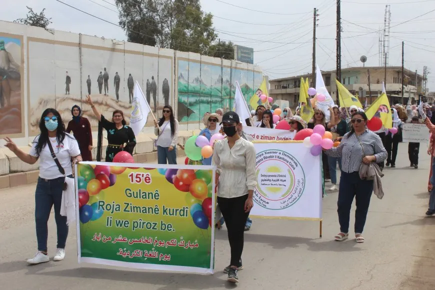 Bi boneya 15’ê Gulanê meş: Divê zimanê Kurd di destûrê de were naskirin