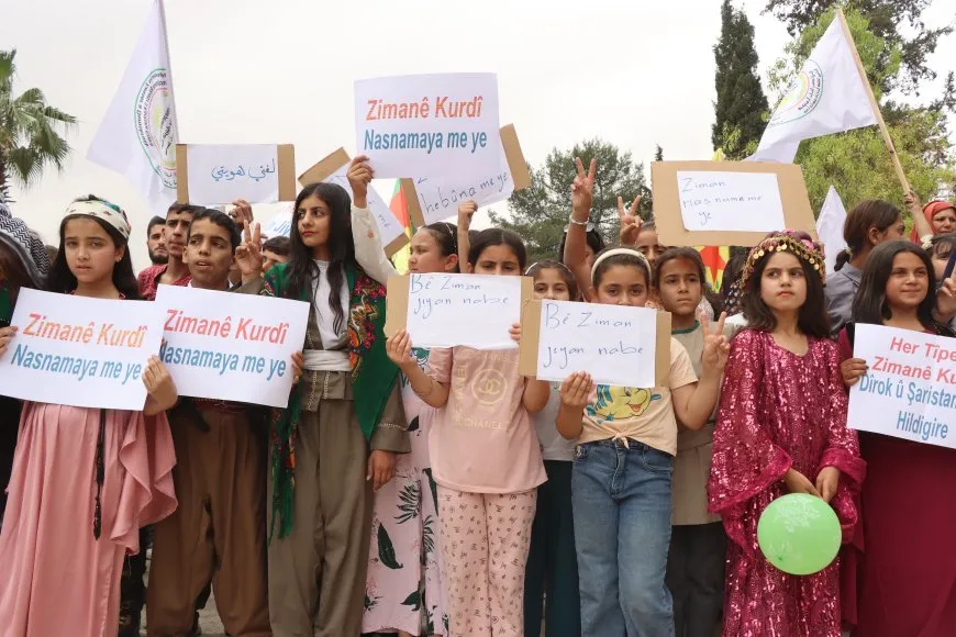 Bi boneya 15’ê Gulanê meş: Divê zimanê Kurd di destûrê de were naskirin