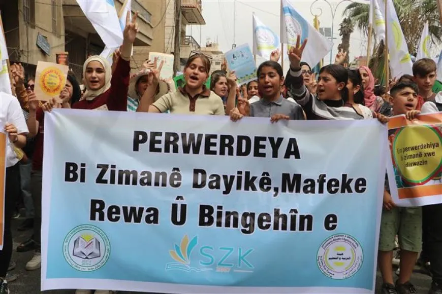 Bi boneya 15’ê Gulanê meş: Divê zimanê Kurd di destûrê de were naskirin
