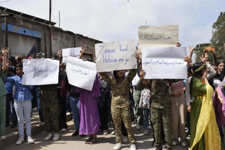Bi boneya 15’ê Gulanê meş: Divê zimanê Kurd di destûrê de were naskirin