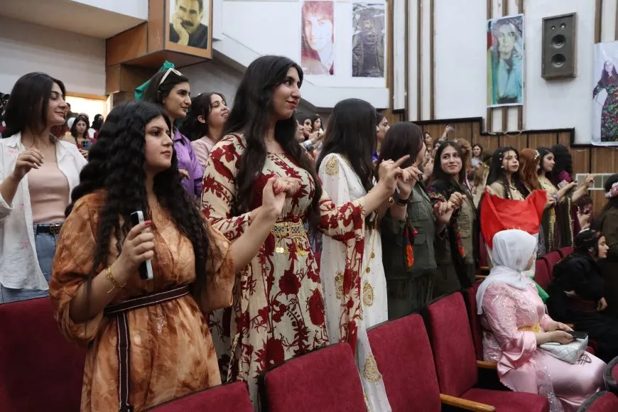 Li 3 navendan pîrozbahiyê Roja Zimanê Kurdî