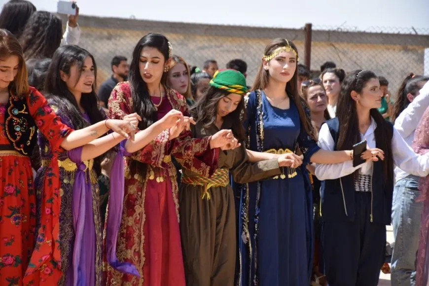 Li 3 navendan pîrozbahiyê Roja Zimanê Kurdî