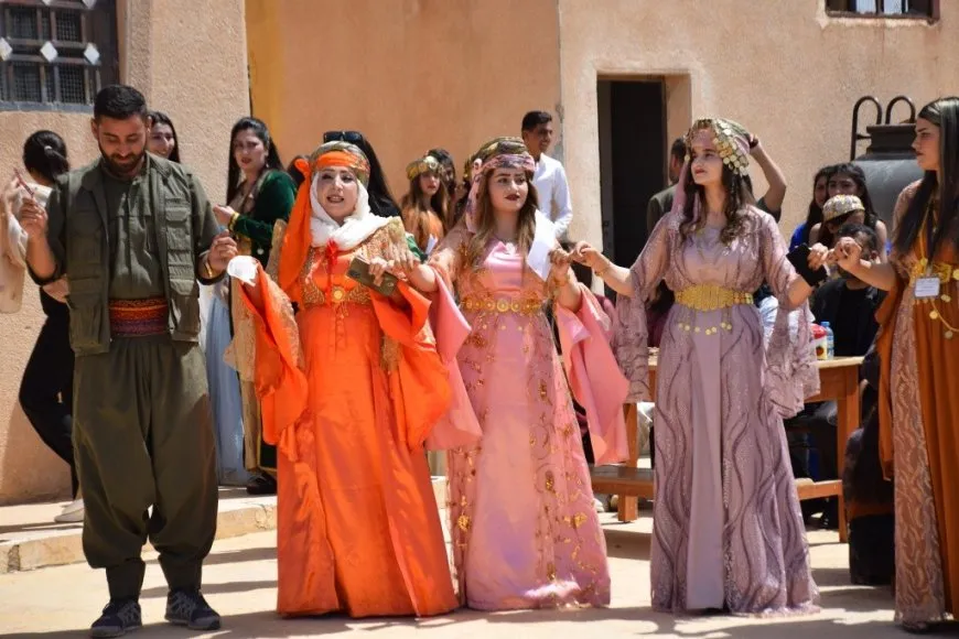 Li 3 navendan pîrozbahiyê Roja Zimanê Kurdî
