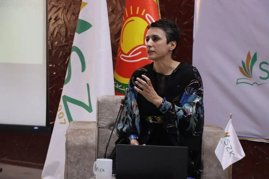 Li Zanîngeha Rojava bi boneya 15’ê Gulanê panelek li dar ket
