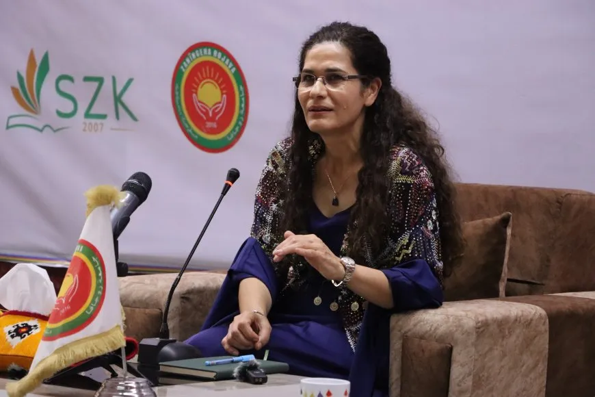 Li Zanîngeha Rojava bi boneya 15’ê Gulanê panelek li dar ket