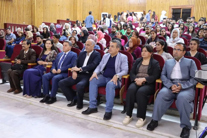 Li Zanîngeha Rojava bi boneya 15’ê Gulanê panelek li dar ket