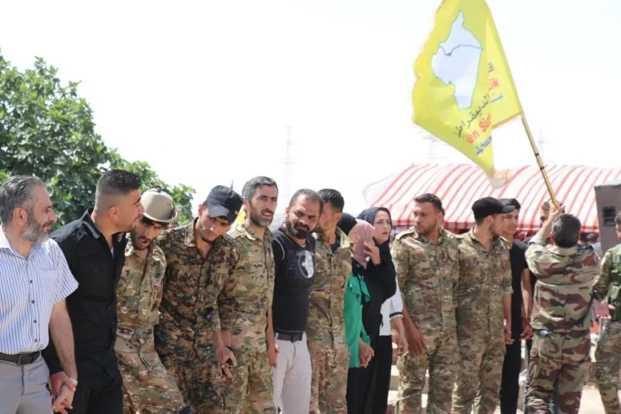 2 dewreyên şervanên Cebhet El Ekrad der çûn