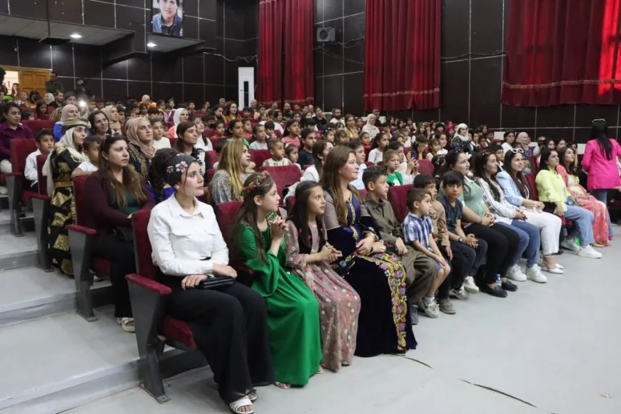 Li Kobanê pêşbirka zimanê Kurdî hat lidarxistin û bawername hatin belavkirin