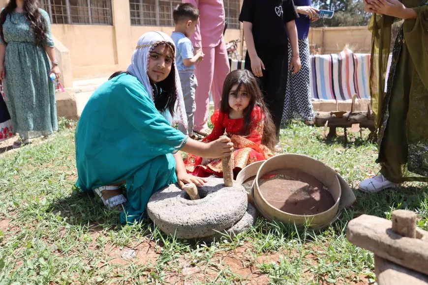 Xwendekar û mamosteyan Cejna Zimanê Kurdî pîroz kir