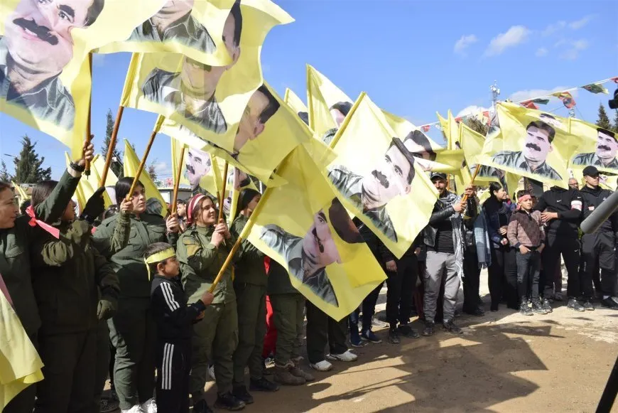 ‘Gava yekemîn a serxistina pêvajoya aştiyê azadiya Rêbertî ye’