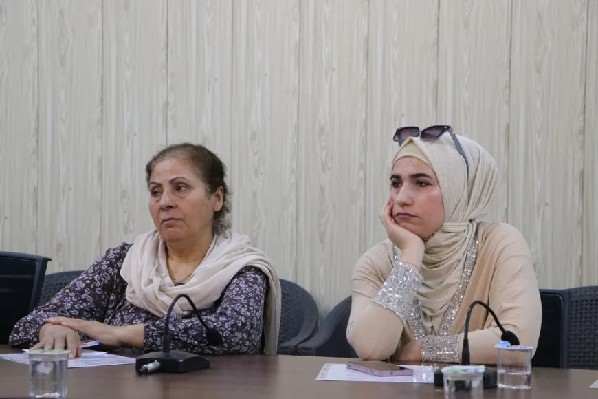 Rola jinan a di aştiya navxweyî de di komxebatekê de hate gotûbêjkirin