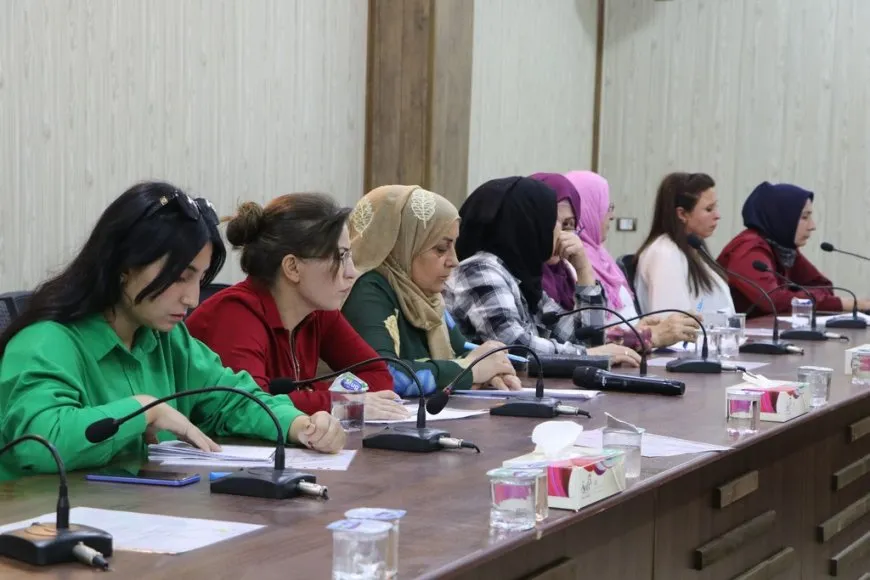 Rola jinan a di aştiya navxweyî de di komxebatekê de hate gotûbêjkirin