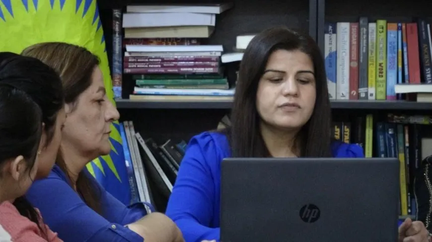 Jinên ji Reqayê "bihêzkirina siyasî ya jinan" nîqaş kir